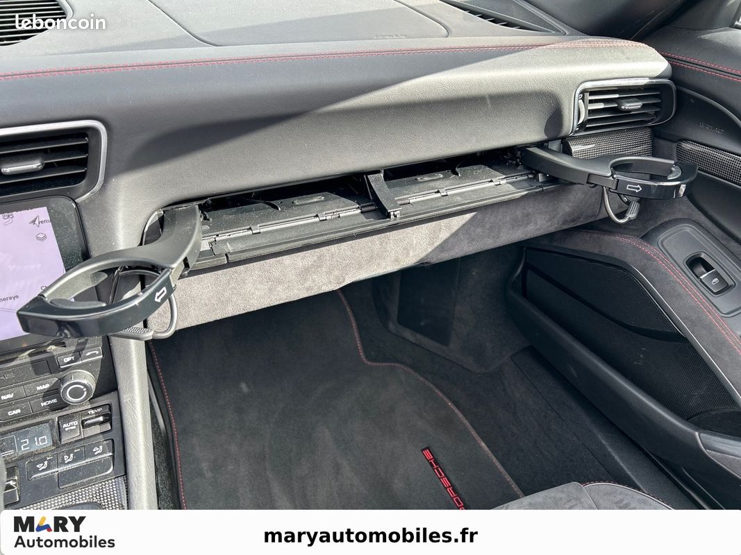 PORSCHE 911 Targa 4 3.0i 450 GTS PDK (image 18)