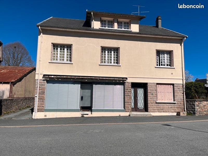 Maison 8 pièces 213 m² · à La Courtine · 213 m² · 135 000 €