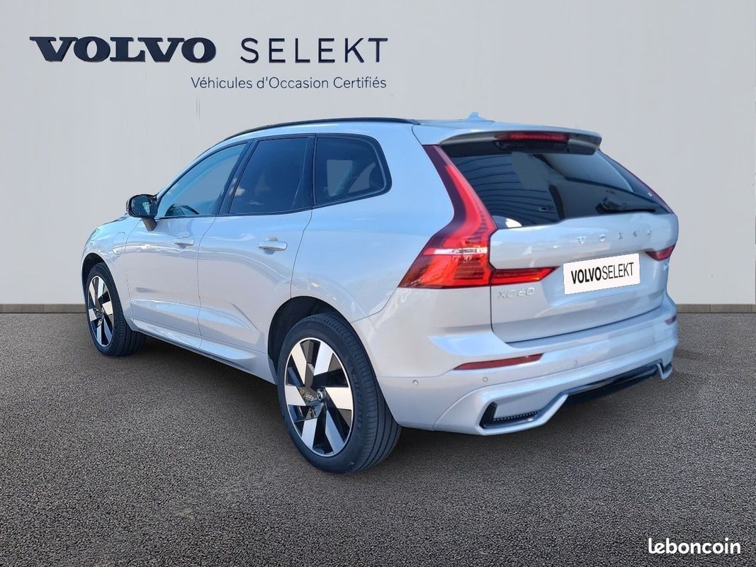 VOLVO XC60 T6 AWD Hybride rechargeable 253 ch+145 ch Geartronic 8 Ultra Style Dark (image 3)