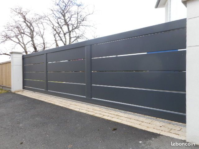 Portail coulissant 5 metres x 1m60 (image 1)
