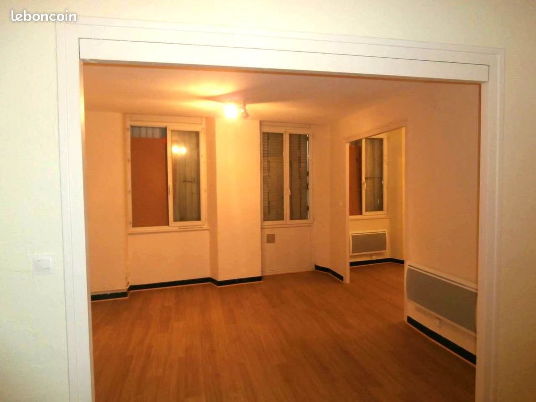 Appartement 1 pièce 34 m² · à Tournon-sur-Rhône · 34 m² · 375 €