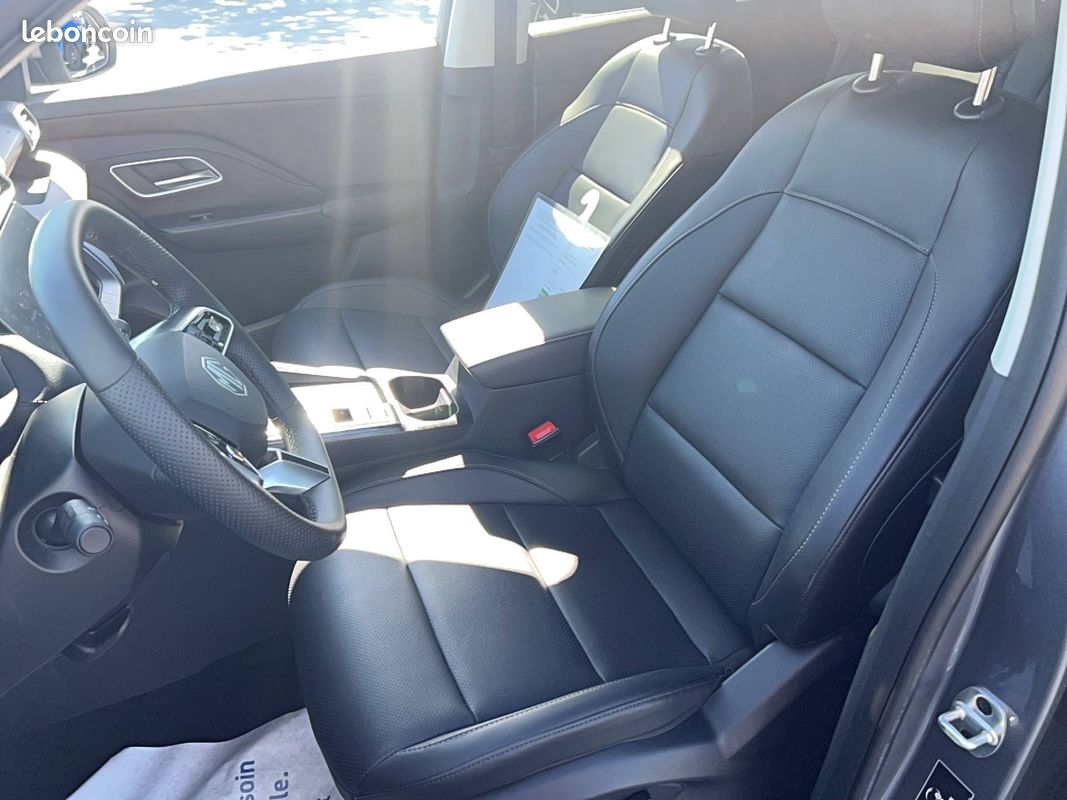 MG ZS 1.5 L Hybrid+ 197 ch Luxury (image 15)