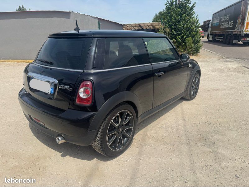MINI MINI2 (R56) LCI Cooper D 1.6 D 16V 110 cv (image 2)