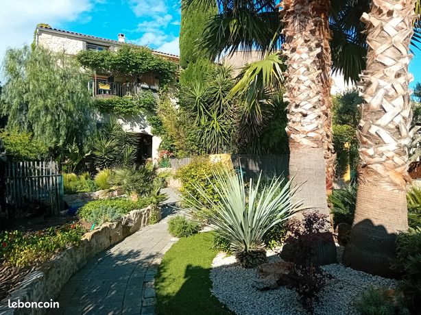 Rare maison de village avec terrain