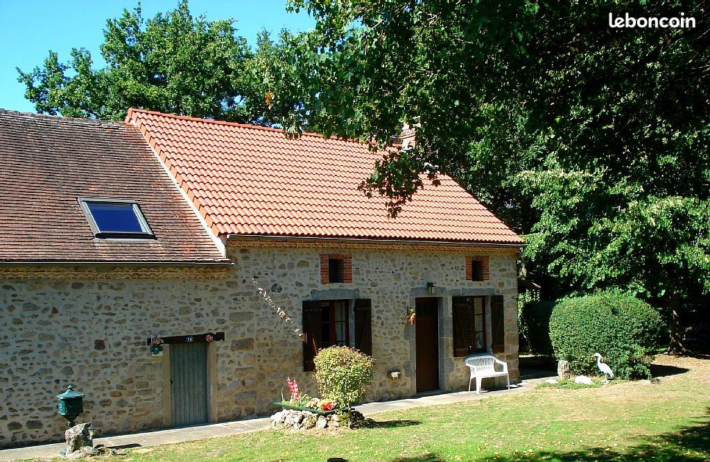 Maison 4 pièces 170 m² · à Saint-Léger-Magnazeix · 170 m² · 141 000 €