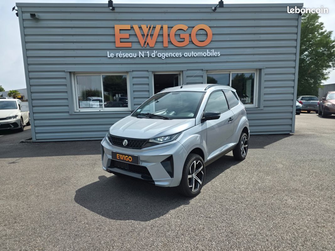 AIXAM CROSSOVER PREMIUM / CaMERA DE RECUL (image 1)