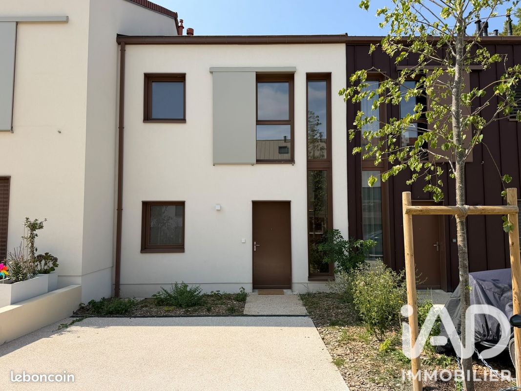 Maison 4 pièces 84 m² · à Coupvray · 84 m² · 1 890 €