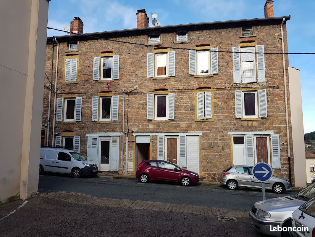 Appartement 3 pièces 59 m² · à Thizy-les-Bourgs · 59 m² · 309 €