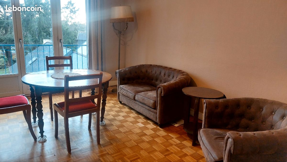 Table en noyer ancienne (image 1)