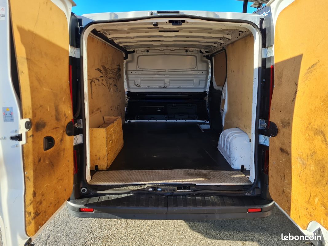 Renault TRAFIC III FG L2H1 1300 2.0 DCI 120CH GRAND CONFORT E6 (image 2)