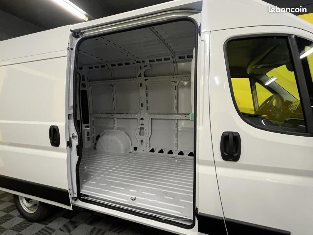 Fiat Ducato Fourgon 3.3 L2H2 2.2 - 140cv S&S III / caméra de recul roue secours 23983 H (image 11)