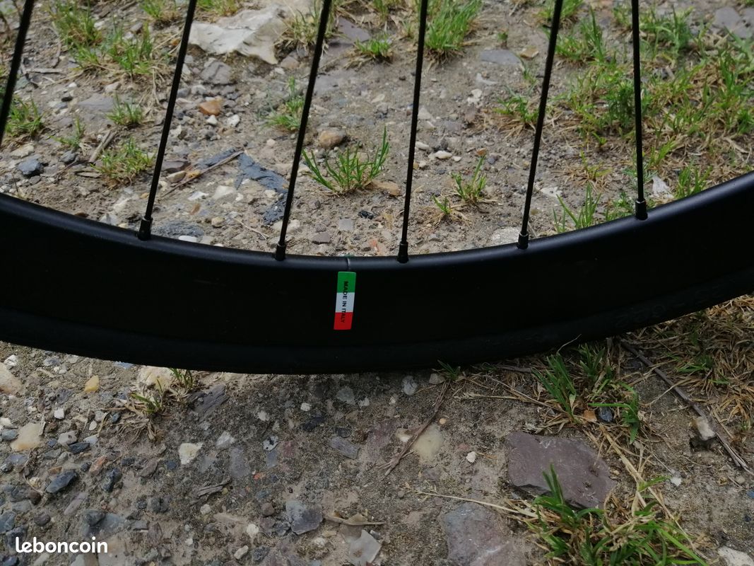 Velo fixie cadre colombus jantes profiler transmission neuve plateaux chaine pignon neuf (image 10)