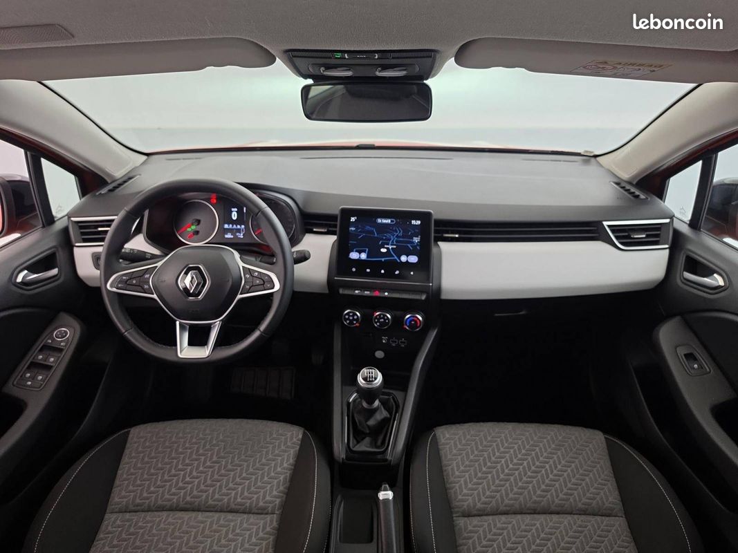 RENAULT Clio Blue dCi 100 Evolution (image 29)
