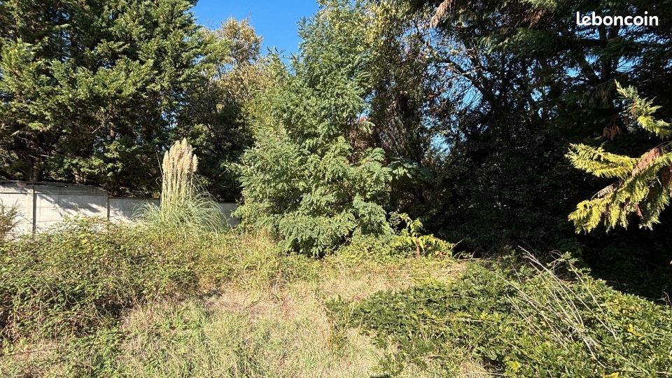 Terrain 900 m² · à Martignas-sur-Jalle · 295 000 €