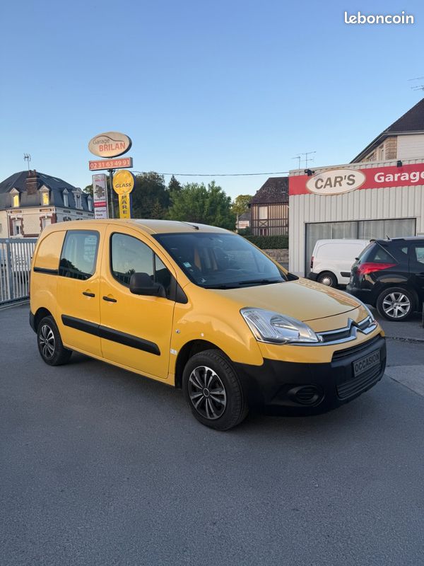 Citroën Berlingo 2 1.6hdi 75 3 places 2eme main vehicule propre (image 1)
