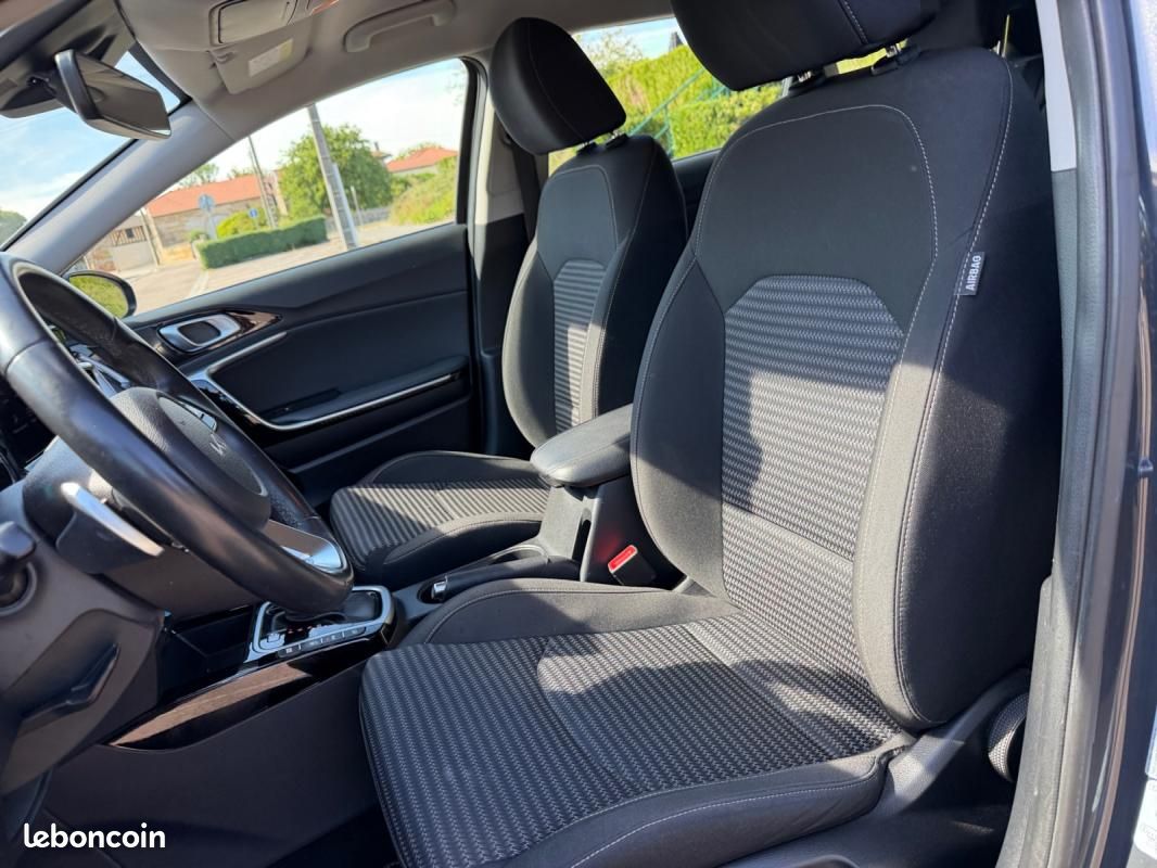 Kia CEED III (2) SW 1.6 CRDI 136 MHEV ISG Active Business DCT7 (image 28)