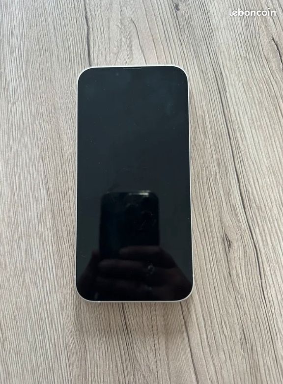 IPhone 13 (image 3)