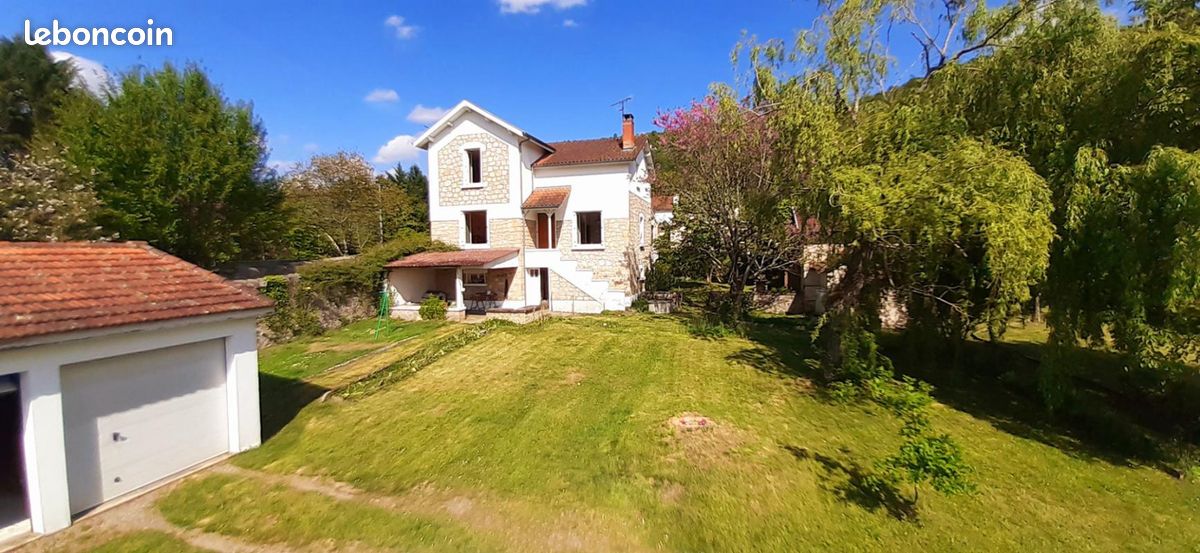 Maison 4 pièces 110 m² · à Villefranche-de-Rouergue · 110 m² · 207 000 €