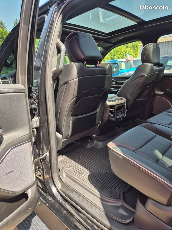 Dodge Ram 1500 L6 3L Laramie Air Night Edition 2025 NEUF (image 14)