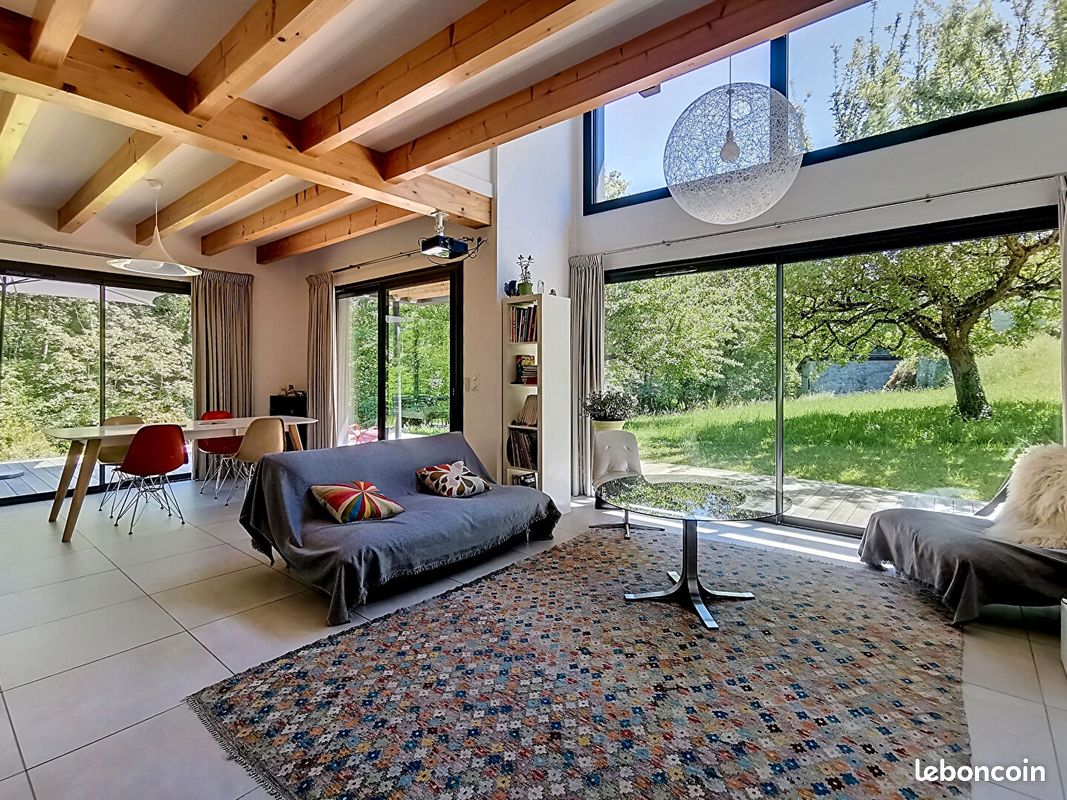 Maison 5 pièces 150 m² · à Perrignier · 150 m² · 698 000 €