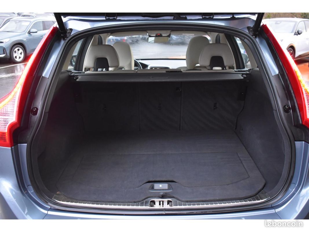 VOLVO XC60 T5 AWD 245 ch Xénium Geartronic A (image 9)