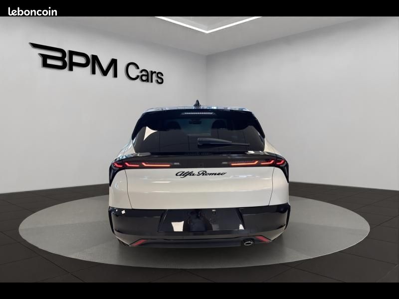 Alfa romeo Junior 1.2 Ibrida 136ch Premium DCT6 Q4 (image 6)