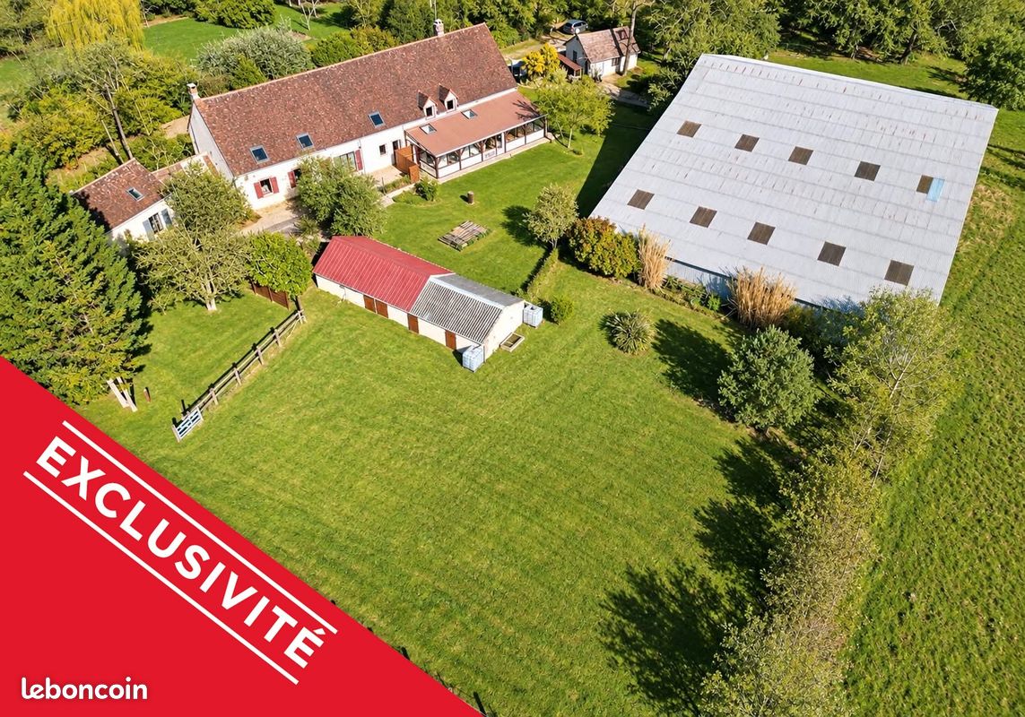 Maison 17 pièces 423 m² · à Sommecaise · 423 m² · 469 000 €