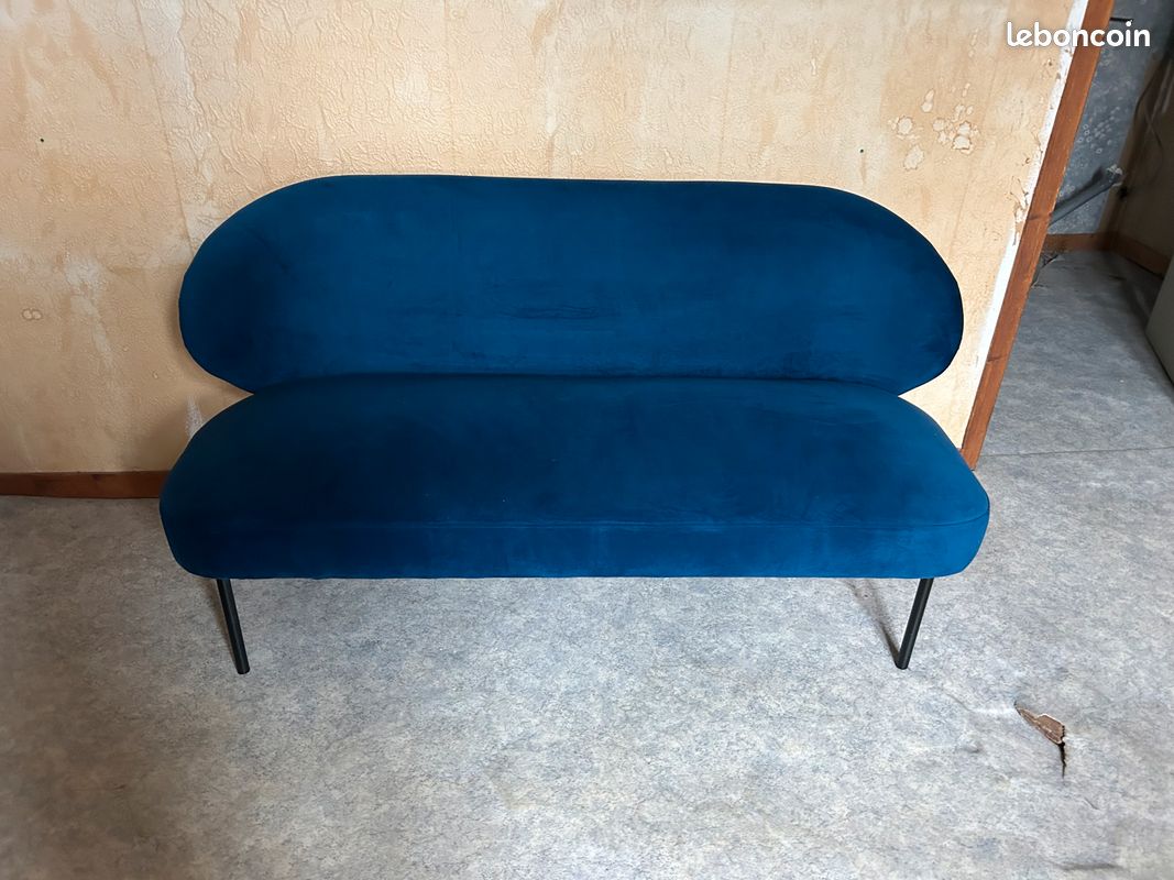 Canapé bleu (image 1)