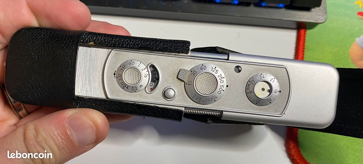 Minox C appareil photo miniature espion Complan 15mm avec étui cuir (image 1)