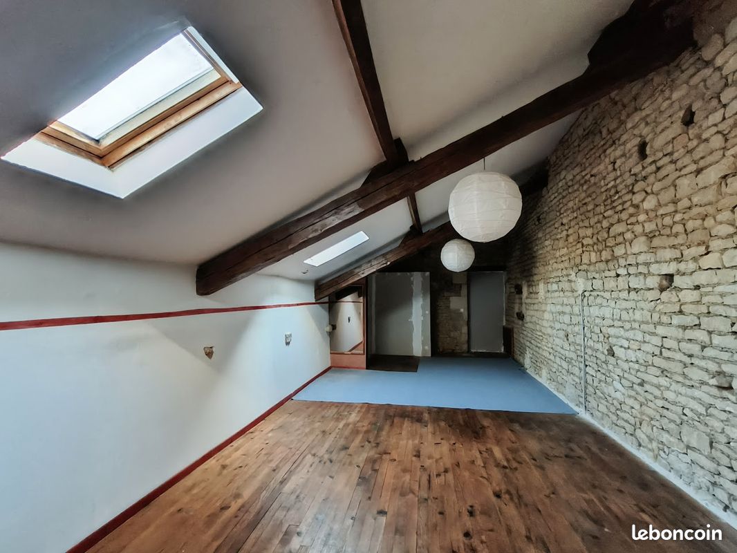 Maison 4 pièces 148 m² - Sainte-Eanne 79800 (image principale 10)