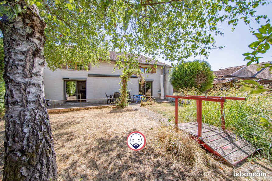 Maison 7 pièces 306 m² · à Velaines · 306 m² · 191 500 €