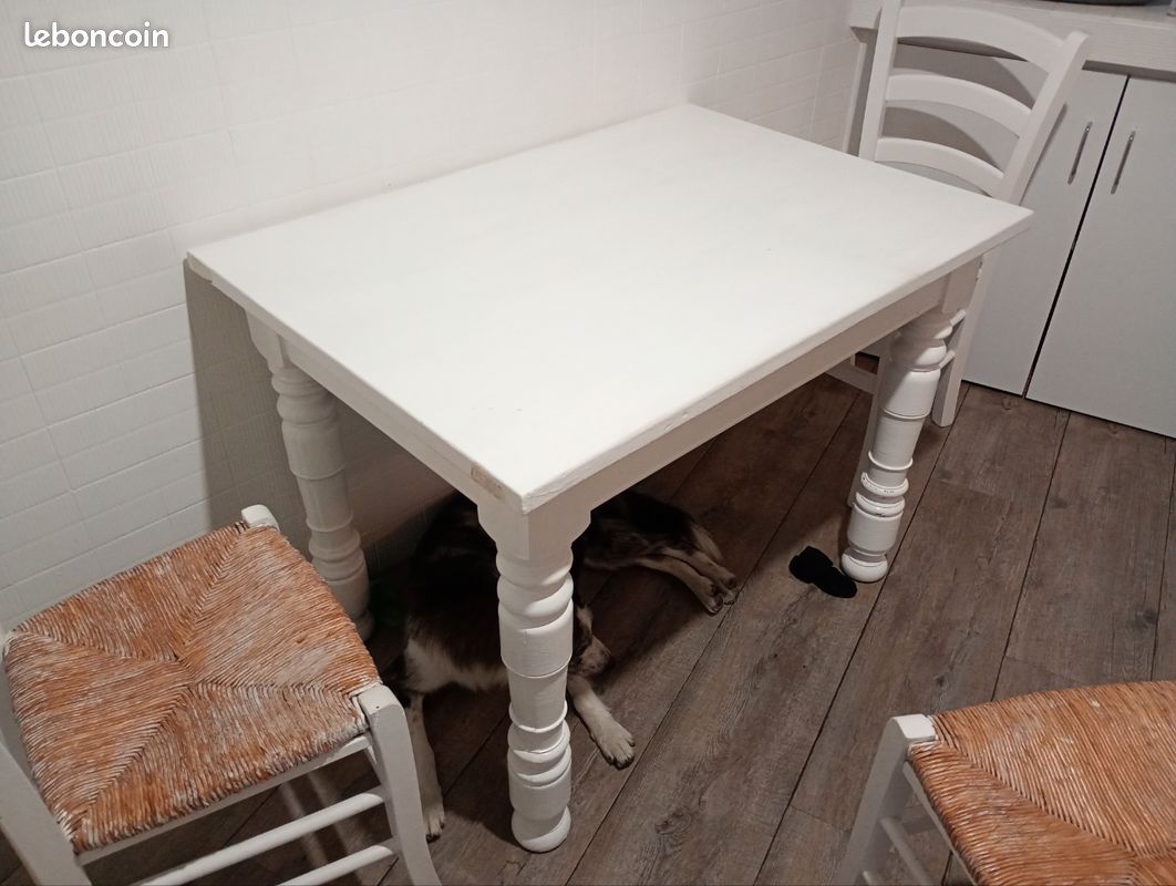 Table (image 1)