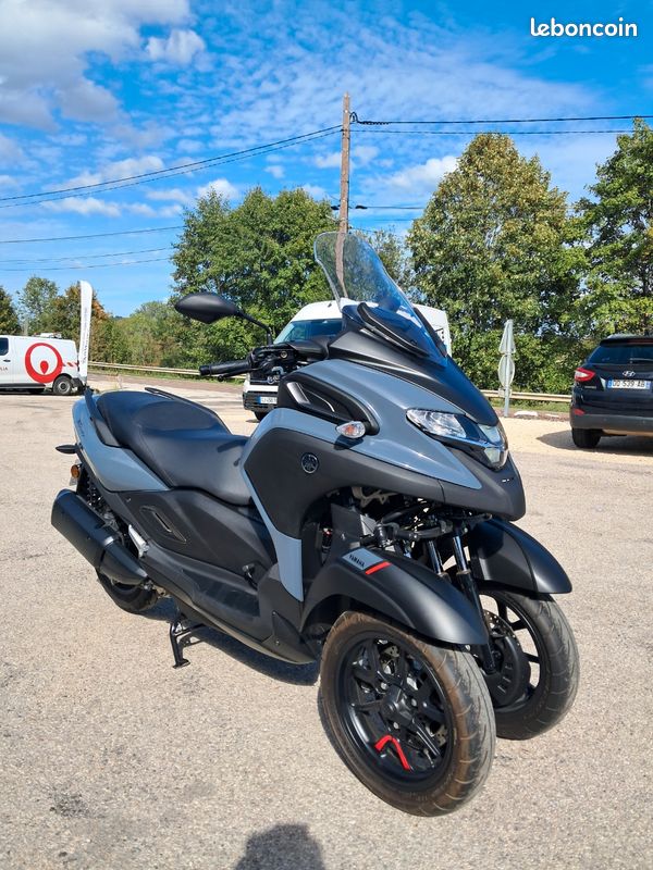 Yamaha tricity (image 3)