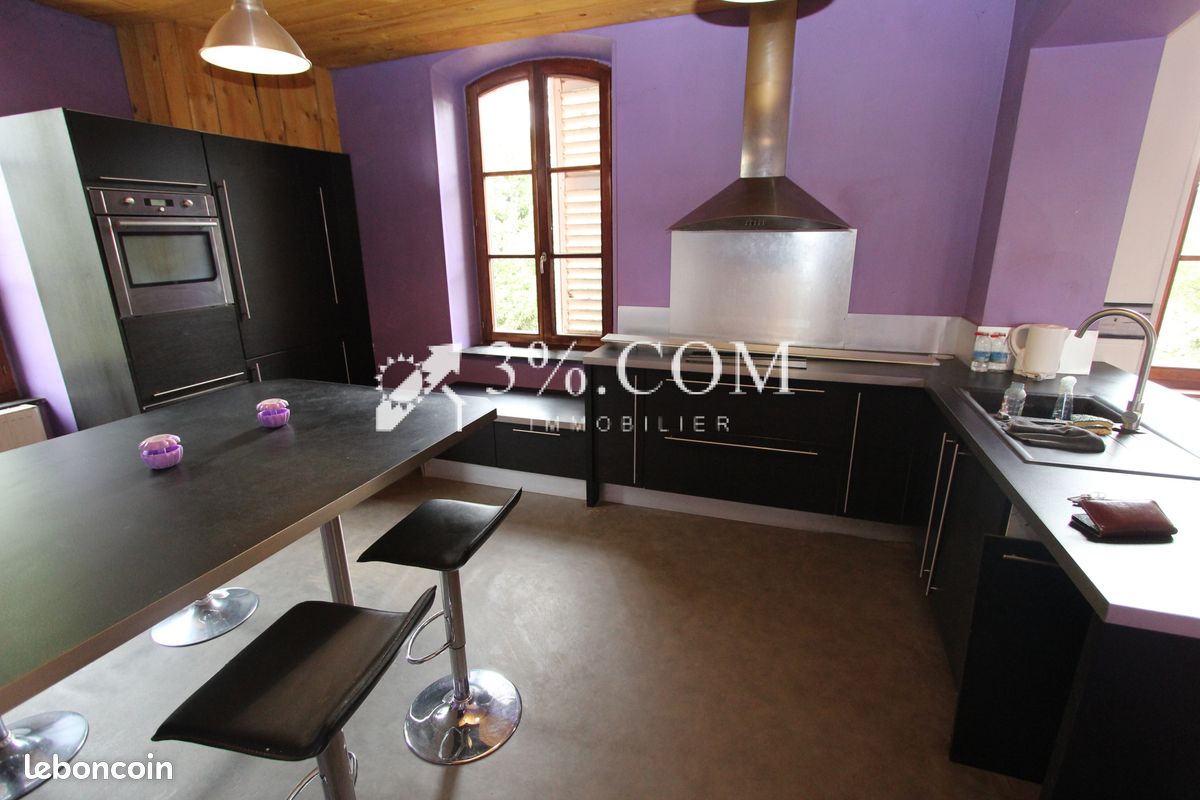 Maison 7 pièces 200 m² · à Chambrey · 200 m² · 94 500 €
