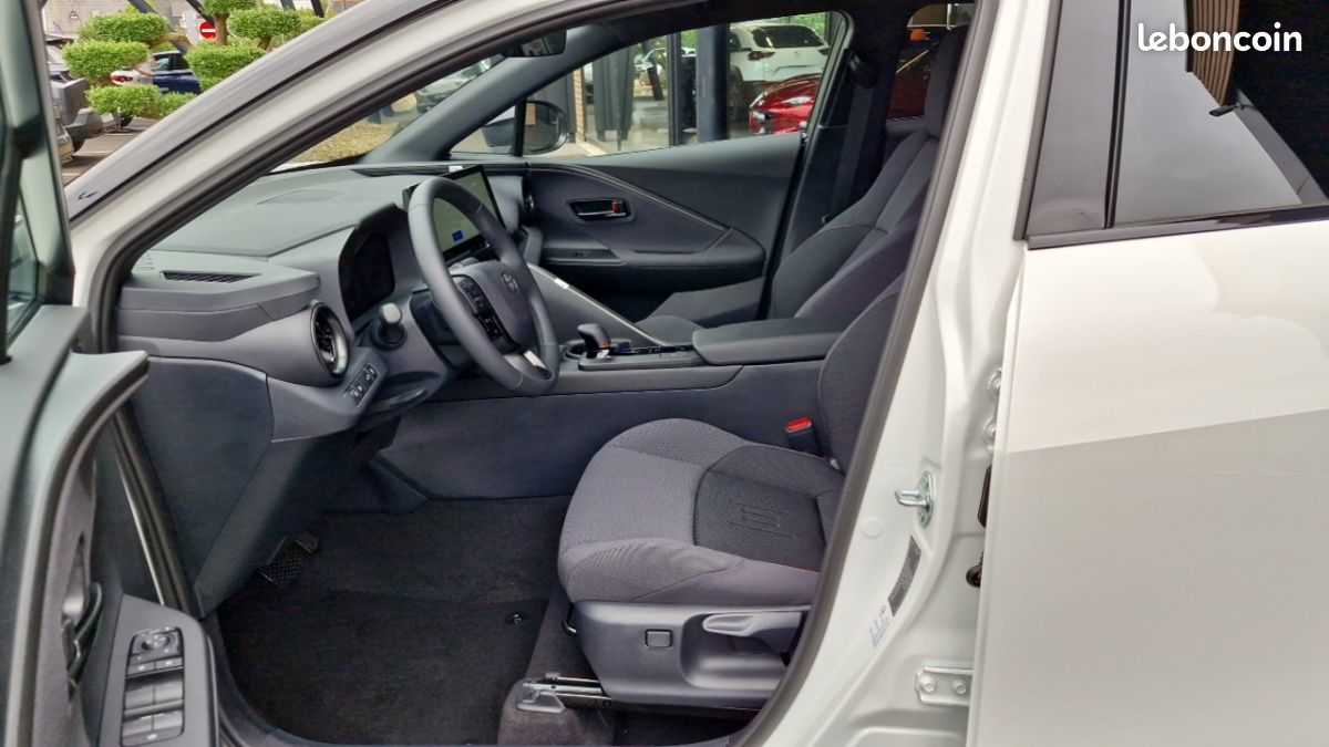 Toyota C-HR 1.8 Hybride 140 Design (image 15)