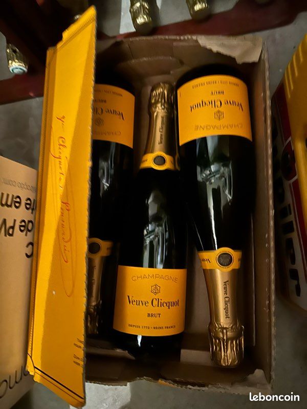 Lot de 6 bouteilles de veuve clicquot (image 1)