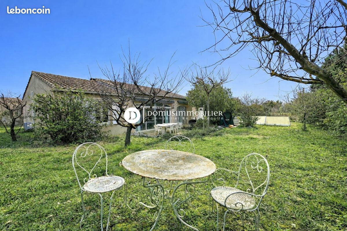 Maison 6 pièces 136 m² · à Saint-Saturnin-lès-Avignon · 136 m² · 475 000 €