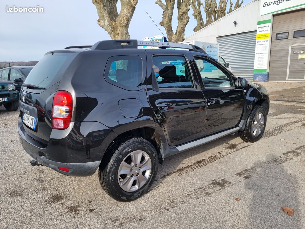 Dacia Duster Première main 4x2 1.5 DCI 107cv Prestige Moteur 450km (image 2)