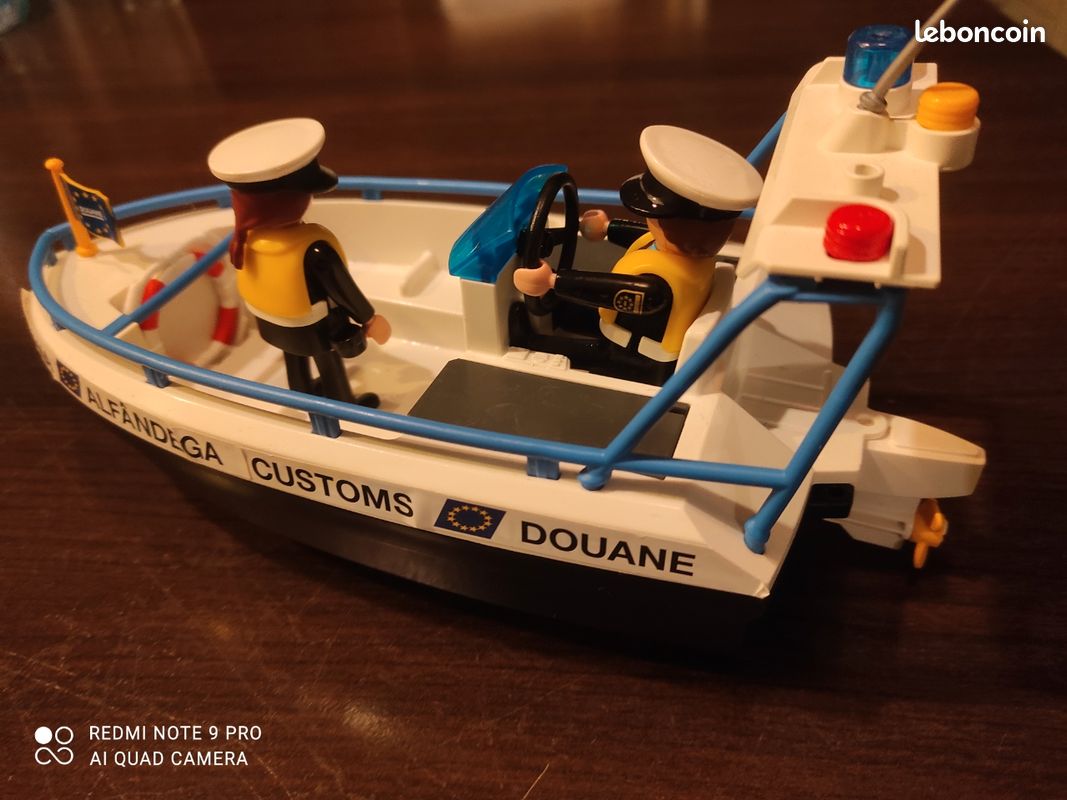 Bateau de douaniers playmobil (image 2)