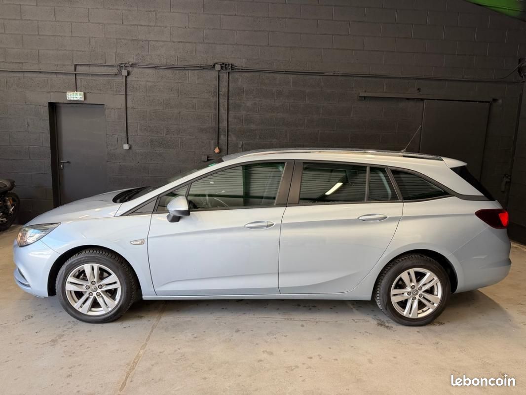 Opel Astra Tourer 1.6 cdti (image 2)
