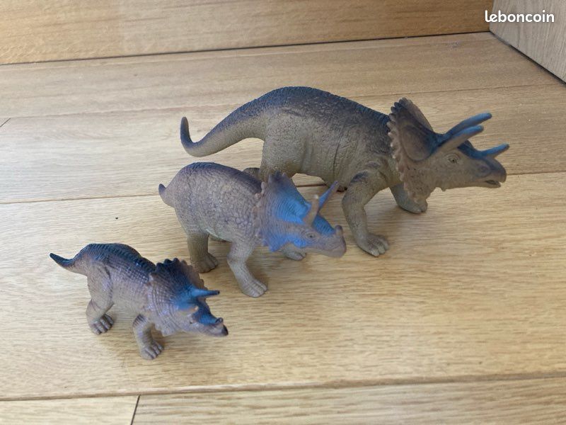 Lot tricératops (image 1)