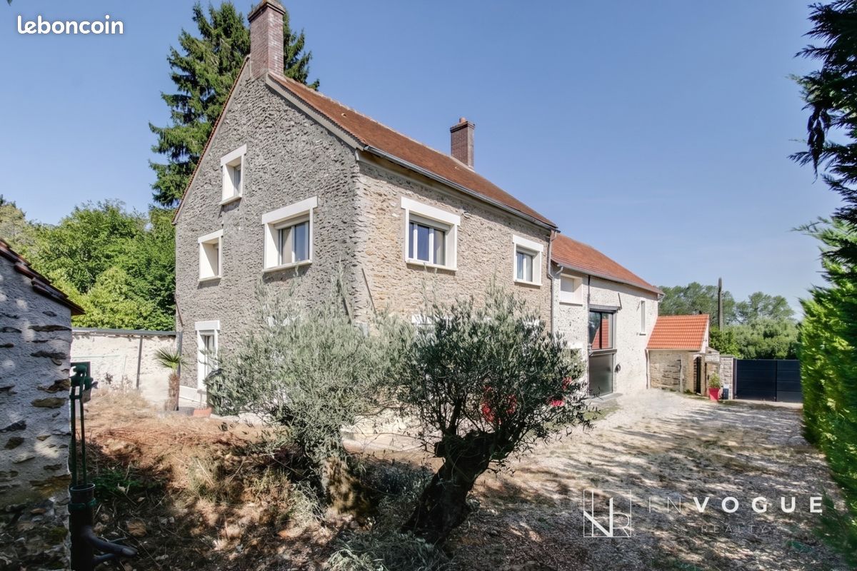 Maison 6 pièces 159 m² · à Montfort-l'Amaury · 159 m² · 728 000 €