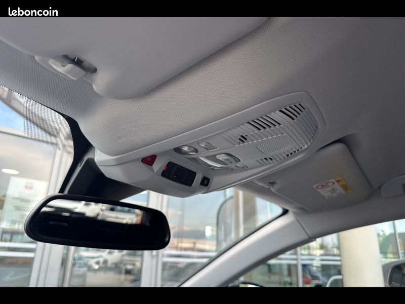 Peugeot 3008 Puretech 130ch S&S BVM6 Style (image 25)