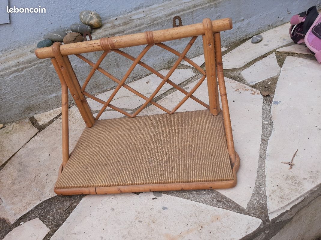 Etagere en rotin (image 1)