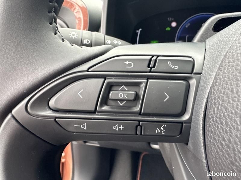 Toyota Aygo X 116h Graphic (image 27)
