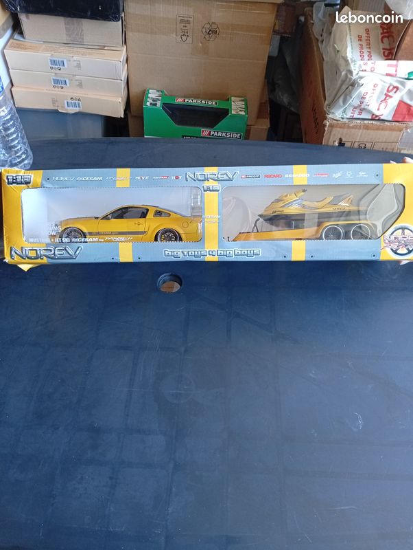 Miniature ford mustang avec le jet ski (image 2)