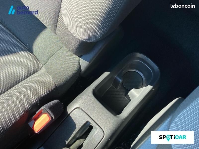 Citroen C3 1.2 PureTech 83ch S&S Shine (image 25)