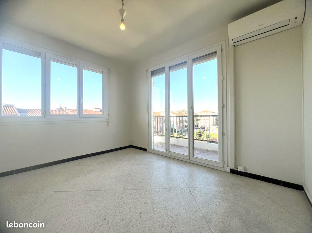 Parking 2 pièces 31 m² · à Perpignan · 31 m² · 550 €