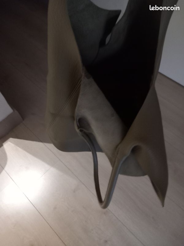 Sac seau souple kaki (image 2)