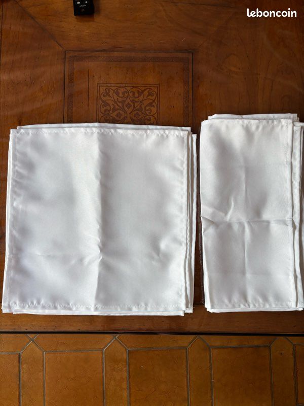 Serviettes de table blanches (image 1)